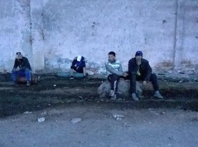 Четверо молодиків намагались вкрасти метал на території колишнього асфальтного заводу у Мукачеві