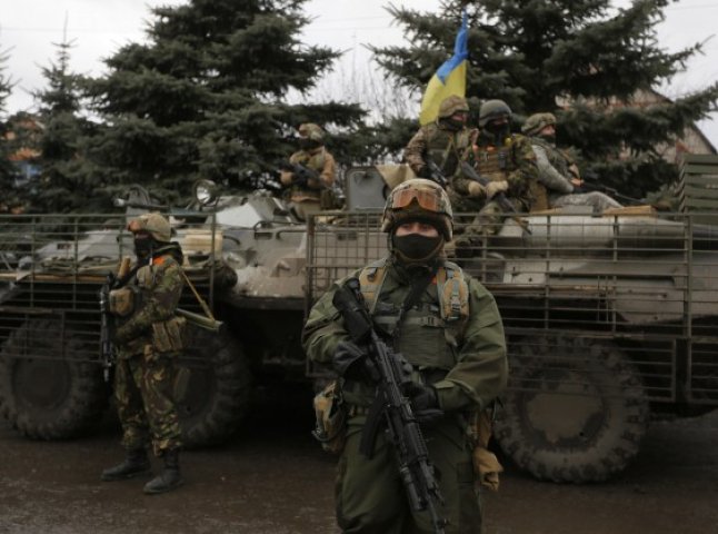 Закарпатські волонтери звернулись до Петра Порошенка надати зброю бійцям 128-ої бригади, що перебувають біля Дебальцева (ФОТОФАКТ)