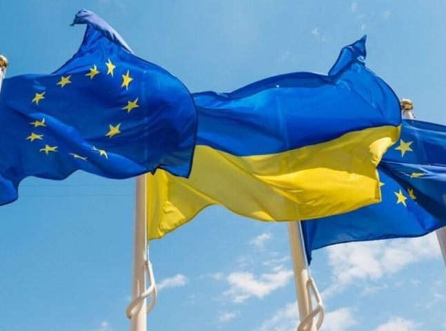Єврокомісар від Угорщини не вірить у швидкий вступ України в ЄС
