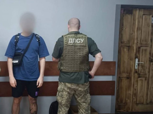 Переоцінив свої сили: прикордонники врятували мандрівника в румунські Карпати