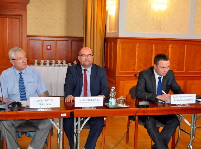 Голова облради разом з очільниками Мукачева, Ужгорода та Берегова вирішують у Будапешті ряд нагальних проблем області