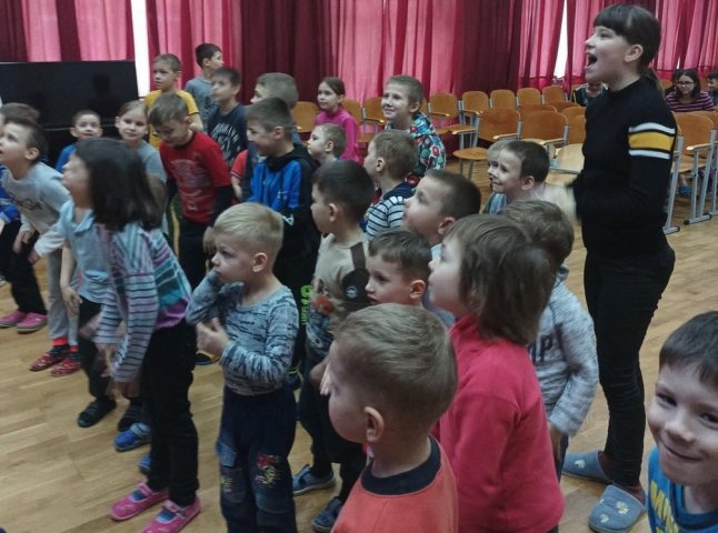 У Мукачеві організували анімаційні розваги для дітей-переселенців