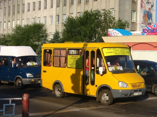 В Ужгороді планують підвищити вартість проїзду у "маршрутках"
