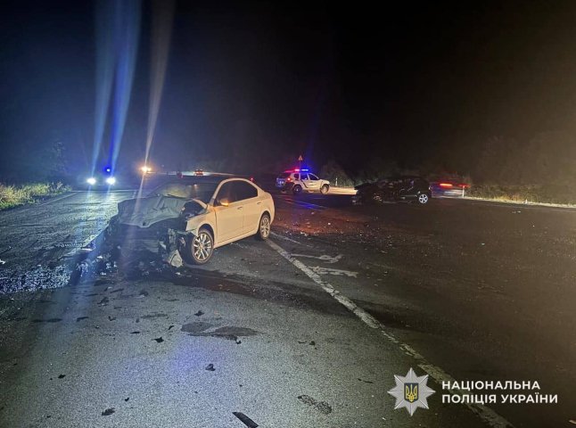 Поліція встановила попередні обставини ДТП із 7 травмованими