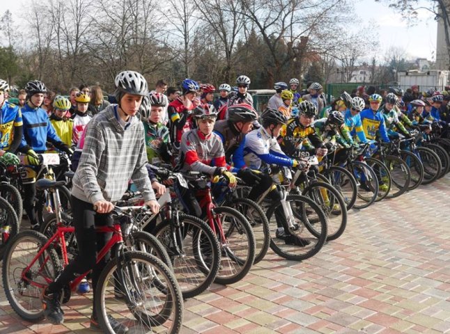 В Ужгороді відкрили туристичний велоцентр