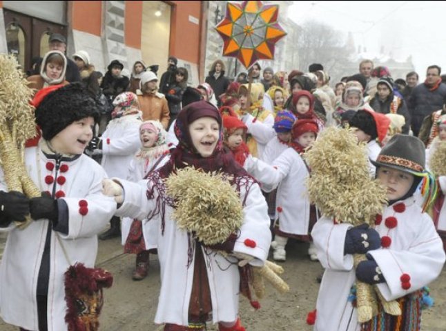 Свято з колядками та Бетлегемом пройде завтра в Мукачеві та Ужгороді