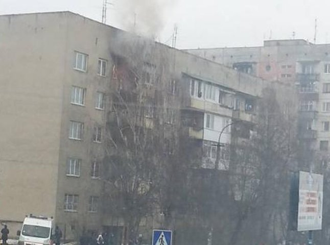 Врятовано 5 людей, – бійці УДСНС про пожежу в ужгородській квартирі
