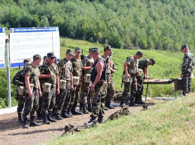 Військовий комісар Закарпаття не підтверджує інформацію про примусове відправлення батальйону на Схід України