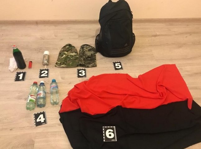 Ввечері у Мукачеві затримали двох чоловіків, які, ймовірно, готували провокації