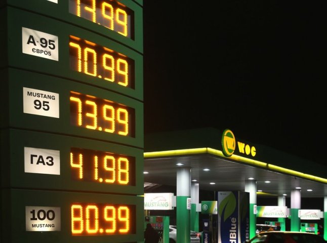 Які ціни на OKKO, WOG, UPG та інших АЗС сьогодні: вартість 1 літра бензину та дизелю