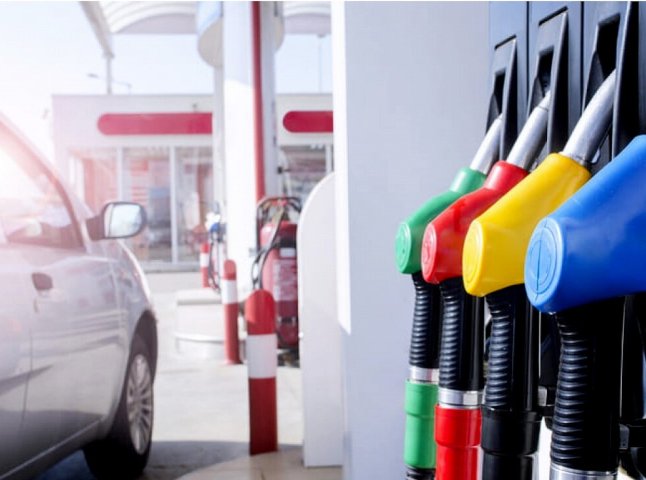Ціни на АЗС за останні дні змінились: скільки коштує бензин, дизель і автогаз сьогодні