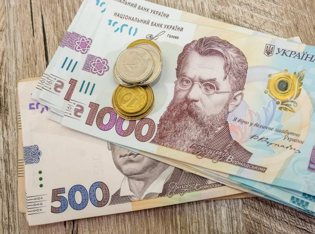 Через 7 днів після заяви частина українців отримає по 2000 гривень спецдопомоги