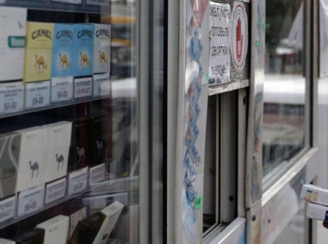 Вже сьогодні у Мукачеві можуть заборонити продавати алкоголь та сигарети у МАФах