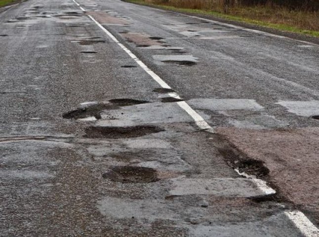 В області розпочали ремонт дороги "Свалява – Довге – Липча"