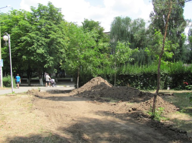 Реконструкцією парку у Хусті займатиметься фірма, яка належить члену місцевого міськвиконкому