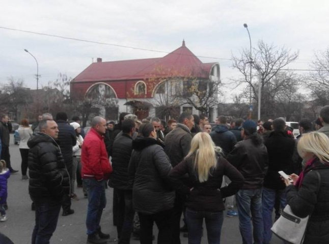 "Пересічники" із Закарпаття їдуть в Київ на підтримку законопроекту Гройсмана 