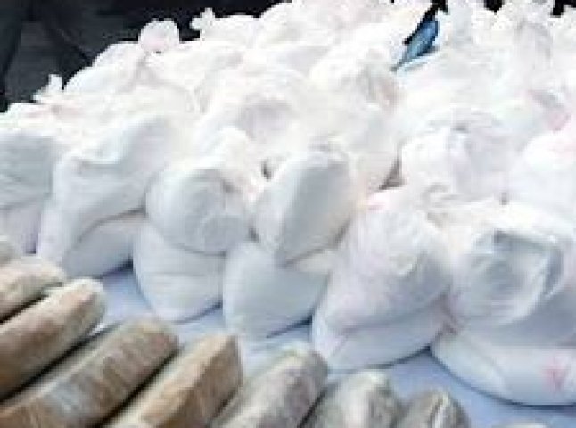 В Ужгороді в готелі “Закарпаття” затримали жителя Одеси з півтора кілограмами наркотиків