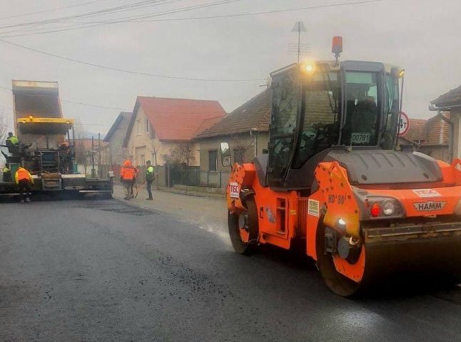 Почався ремонт ще однієї дороги на Закарпатті