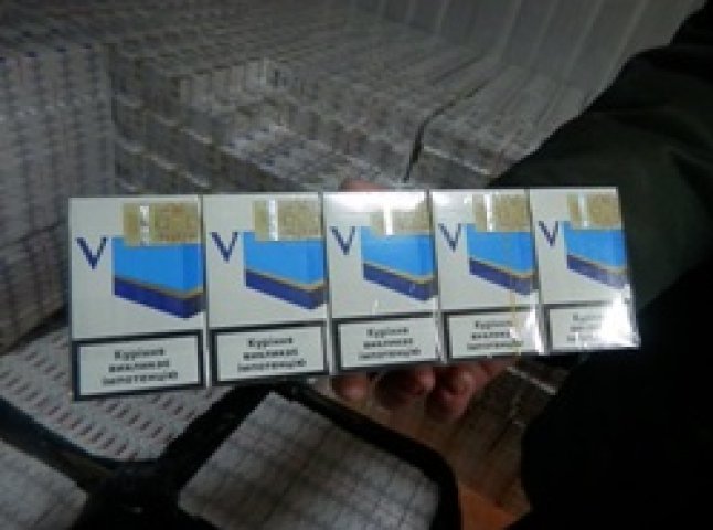 З мукачівського підприємства переміщували рекордну контрабанду сигарет (ФОТО)