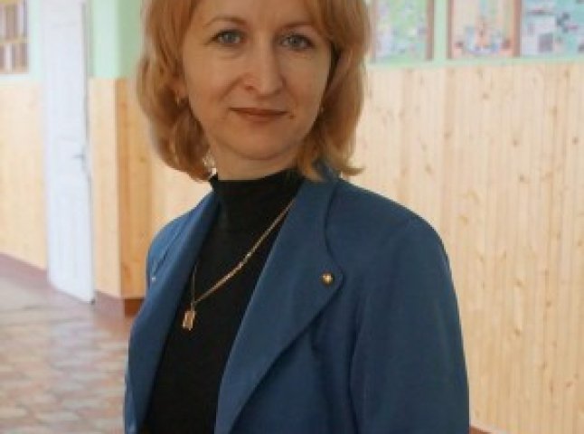 Вчителя хімії Сторожницької ЗОШ можуть нагородити Грамотою Верховної Ради України