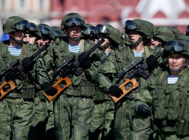Михайло Подоляк: "У Росії 4 березня можуть запровадити воєнний стан"