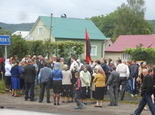 На Хустщині люди збирають підписи проти будівництва міні-ГЕС