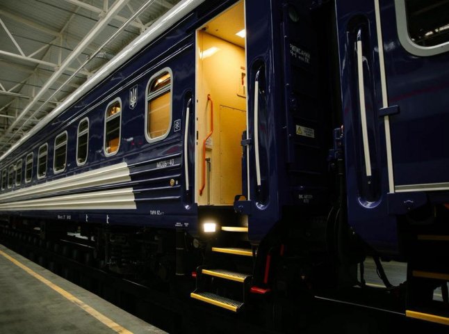 Укрзалізниця оновила парк пасажирських вагонів двох потягів до Ужгорода