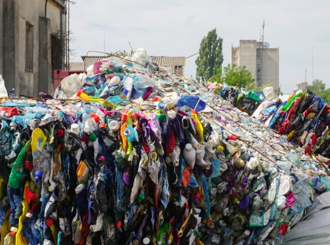 В Ужгороді запрацювала лінія з переробки пластику, наразі єдина в області