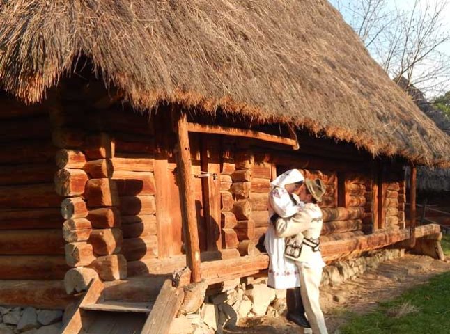 Ужгородські студенти вирушили у мандрівку закарпатською старовиною (ФОТО)