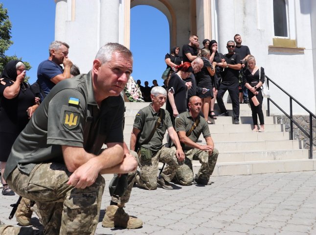 Поховали військового, який воював із перших днів повномасштабного вторгнення