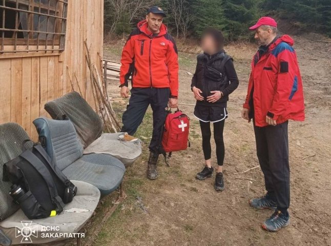У горах на Рахівщині заблукала туристка У горах на Рахівщині заблукала туристка