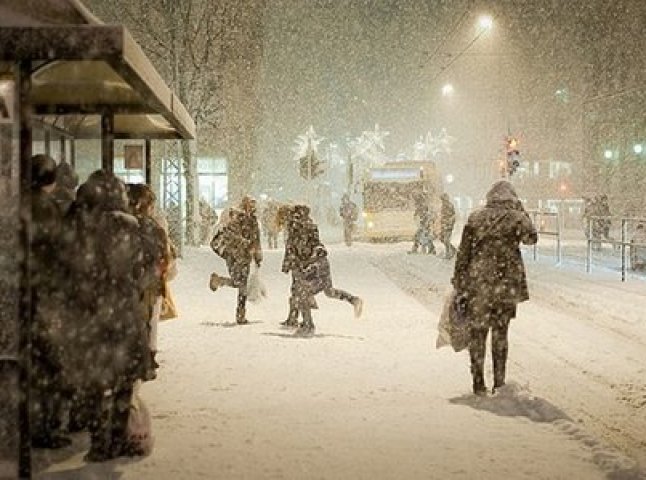 Синоптики прогнозують на сьогоднішню ніч сильний сніг та хуртовини