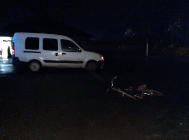 Поблизу Ужгорода авто збило велосипедиста