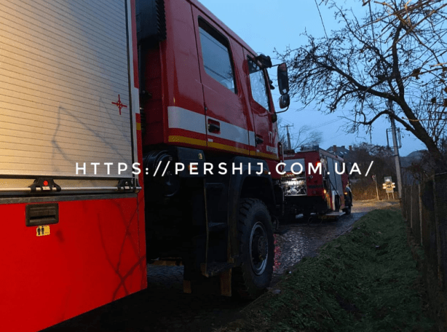 В одному з мікрорайонів Мукачева ввечері спалахнула пожежа