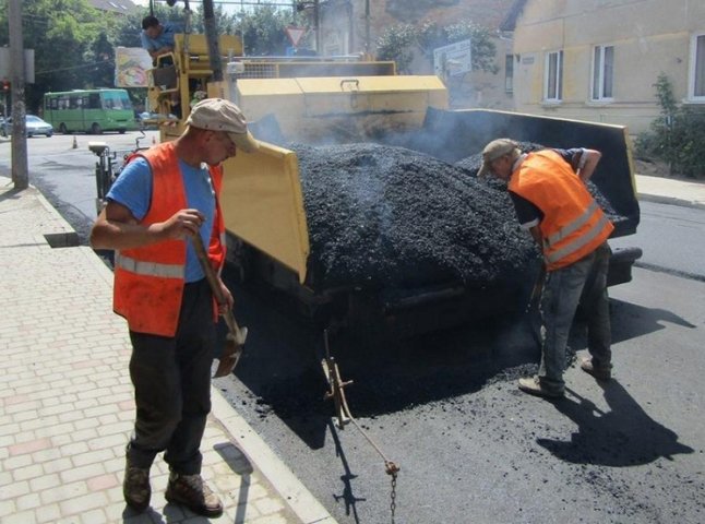 В Ужгороді завершують ремонт однієї з вулиць