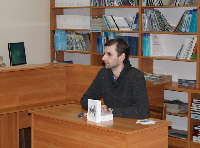 Євгеній Франків представив ужгородським читачам книгу "15 мільйонів хвилин"