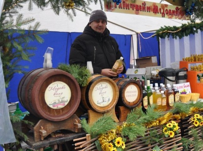 Палітру традиційних для Закарпаття вин на фестивалі "Червене вино – 2014" доповнили й вишукані європейські