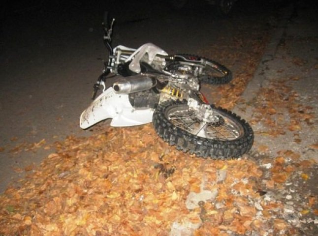 На Рахівщині мотоцикліст збив місцевого мешканця