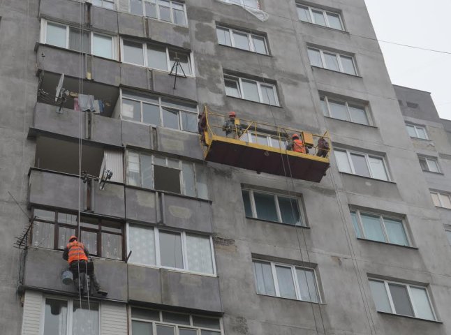 На ремонт ужгородської 16-поверхівки виділили понад мільйон гривень