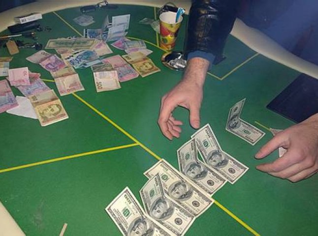 У Солотвині міліціонери викрили підпільне казино (ФОТО)