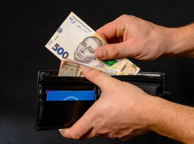 Надійшла інформація про зміну зарплат з 1 вересня: хто отримає на 20% більше