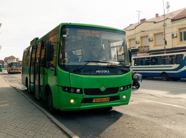 Проїзд в автобусах подорожчає: нові ціни по Мукачеву та в села громади