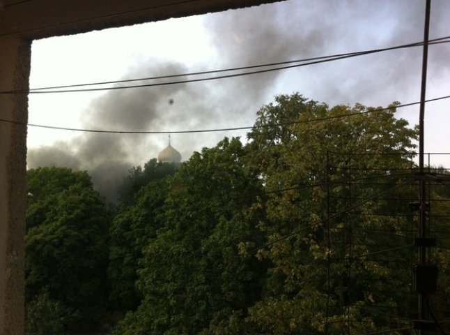 Неподалік православного собору в Ужгороді димить