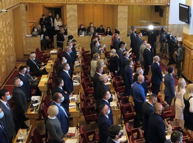 Депутати Закарпатської обласної ради склали присягу