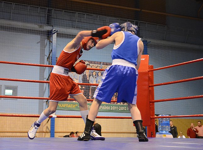 В Ужгороді урочисто відкрили юнацький чемпіонат України з боксу