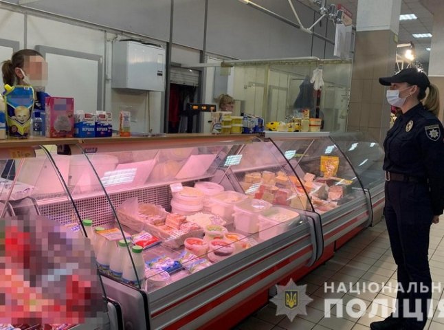 Поліція провела рейди на ринках Мукачева та Ужгорода