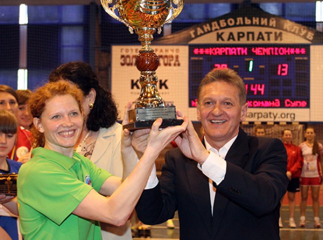 В Ужгороді відбулось нагородження гандбольного клубу "Карпати"