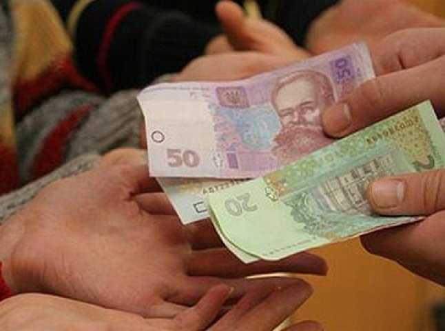 Закарпатцям боргують майже 11 мільйонів гривень зарплатні