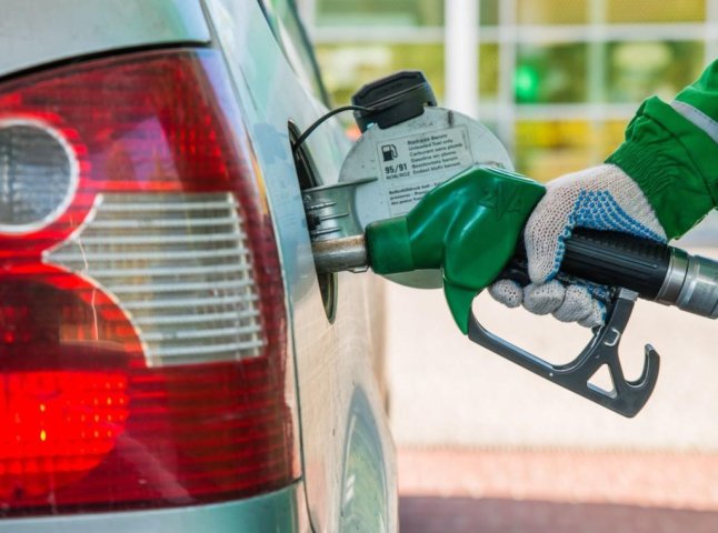 Бензин і дизель подорожчали: які тепер ціни