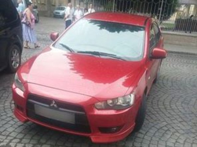 Мукачівські патрульні затримали автомобіль "Mitsubishi", який перебував у розшуку